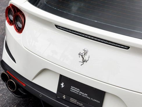 Used 2019 Ferrari GTC4Lusso image 14