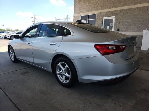 Used 2017 Chevrolet Malibu LS FWD image 4