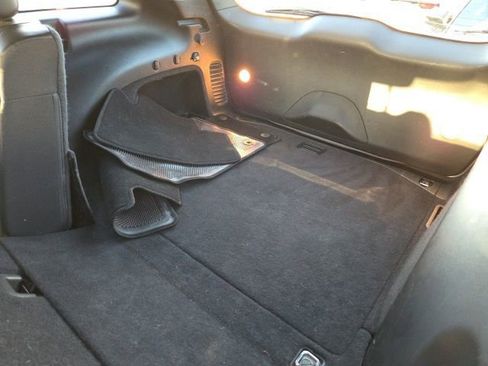 Used 2019 Jeep Grand Cherokee Limited image 24