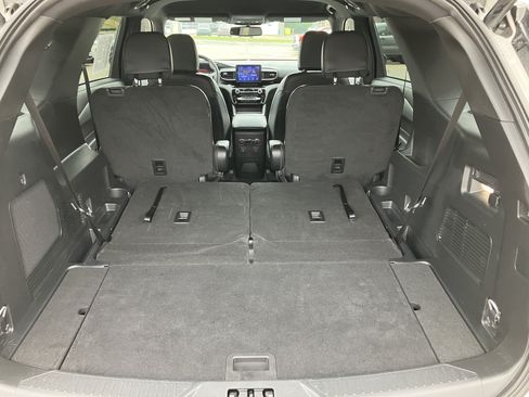 Used 2023 Ford Explorer ST-Line w/ Class IV Trailer Tow Package AWD/4WD image 21