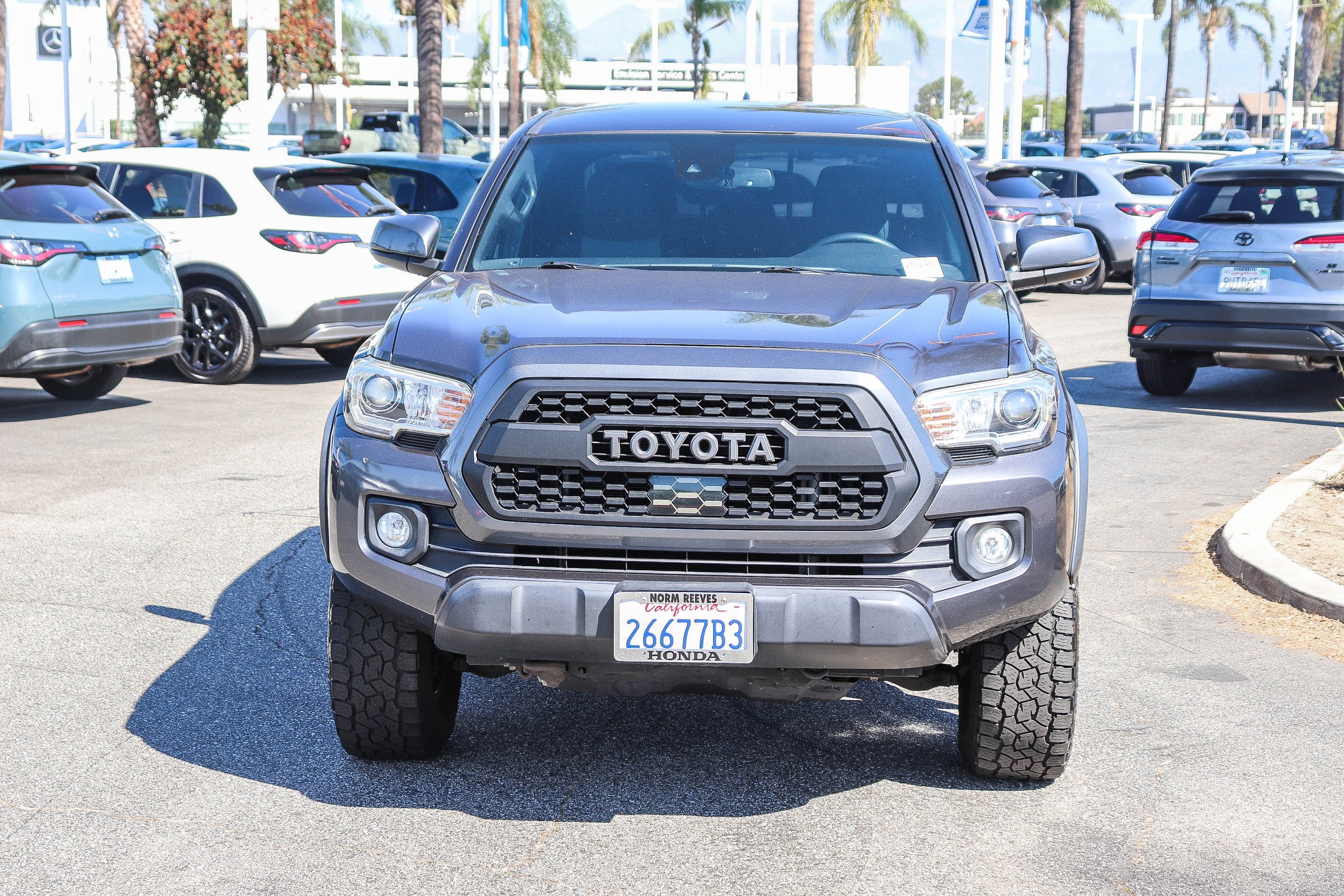 Used 2020 Toyota Tacoma TRD Off-Road w/ Technology Package AWD/4WD image 2
