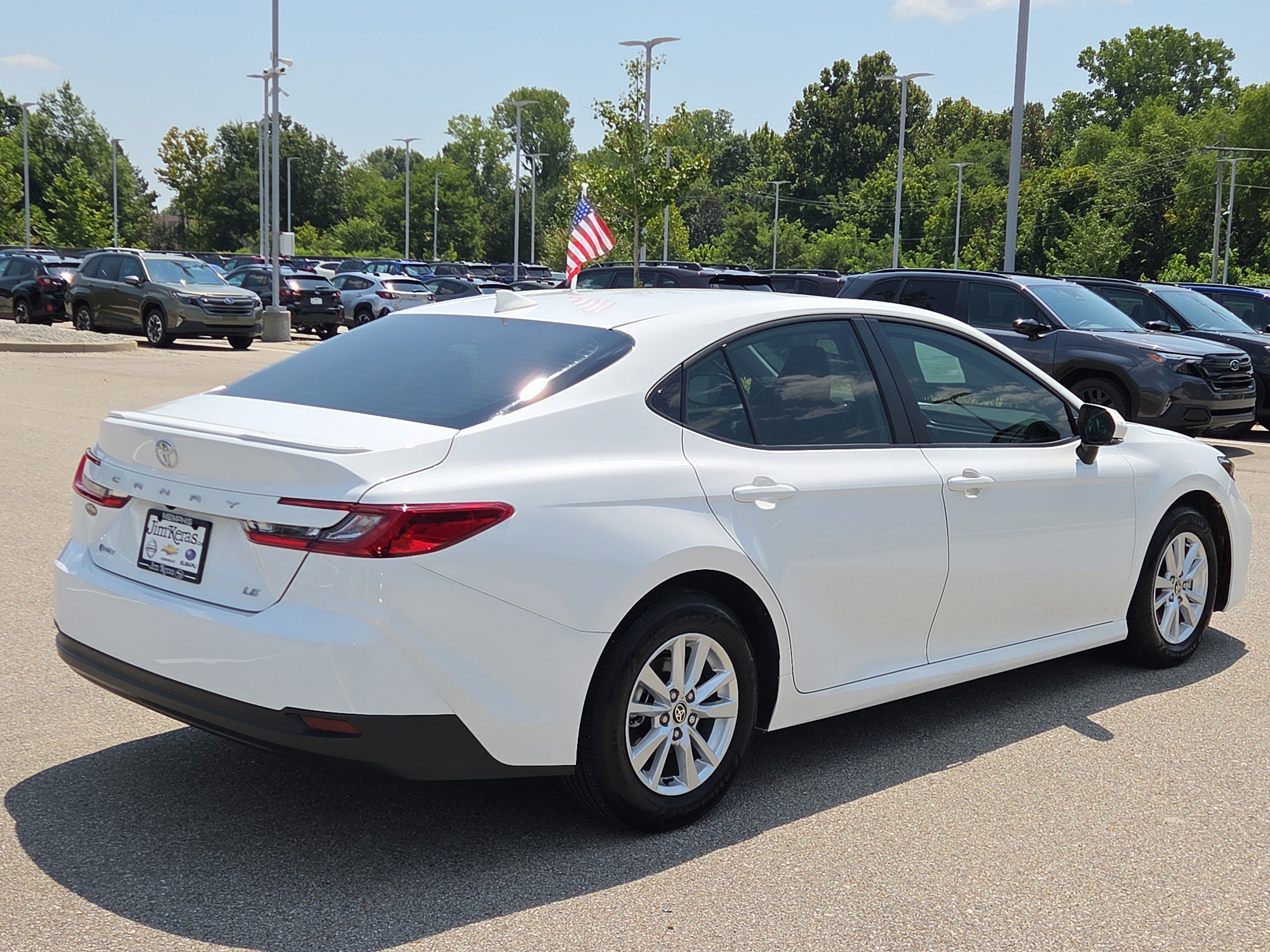 Used 2025 Toyota Camry LE FWD image 3