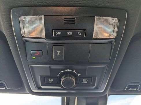 Used 2022 Toyota Tacoma TRD Off-Road image 22