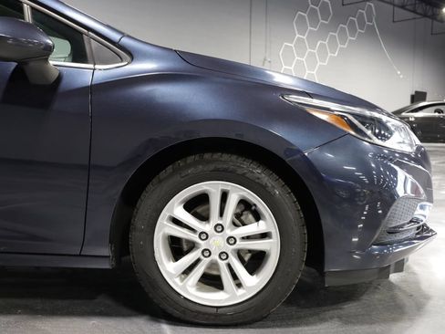 Used 2016 Chevrolet Cruze LT FWD image 31