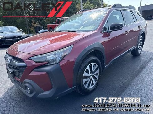 Used 2025 Subaru Outback Premium AWD/4WD image 1