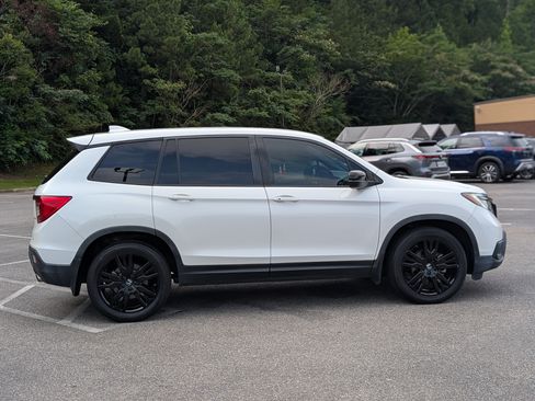 Used 2021 Honda Passport Sport image 10