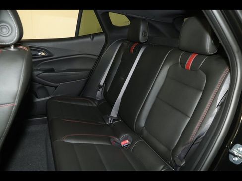 New 2026 Chevrolet Trax RS w/ Sunroof Package image 19