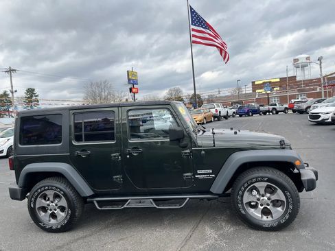 Used 2011 Jeep Wrangler Unlimited Sport image 5