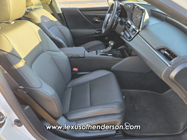 Used 2024 Lexus ES 300h w/ Premium Package FWD image 18