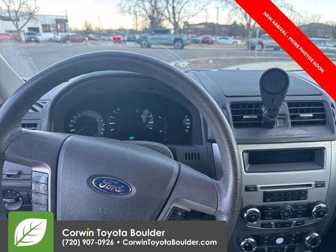 Used 2012 Ford Fusion SE image 10