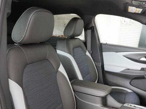 New 2025 Buick Envista Preferred w/ Convenience I Package FWD image 23