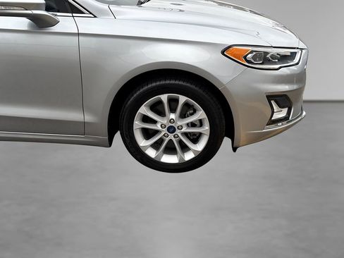 Used 2020 Ford Fusion Energi Titanium image 18