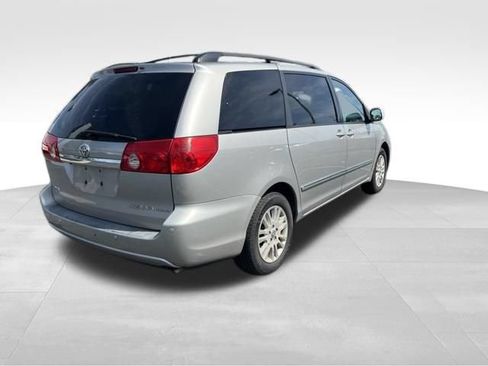 Used 2008 Toyota Sienna XLE FWD image 7