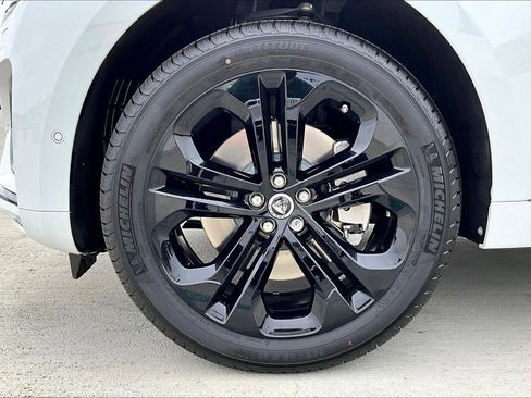 New 2026 Jaguar F-PACE R-Dynamic S AWD/4WD image 6