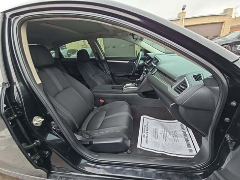 Used 2019 Honda Civic EX image 9