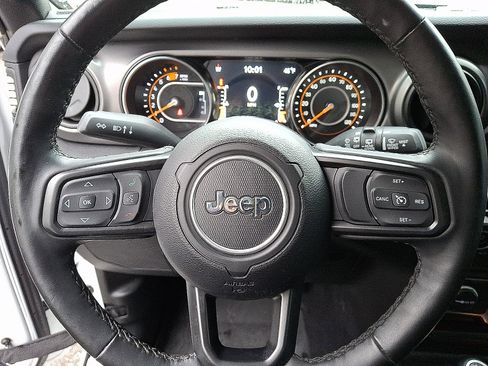 Certified 2022 Jeep Wrangler Unlimited Sport AWD/4WD image 19