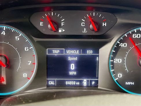 Used 2018 Chevrolet Malibu LT FWD image 14