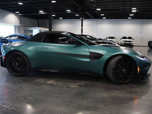 Used 2023 Aston Martin V8 Vantage Roadster RWD image 2