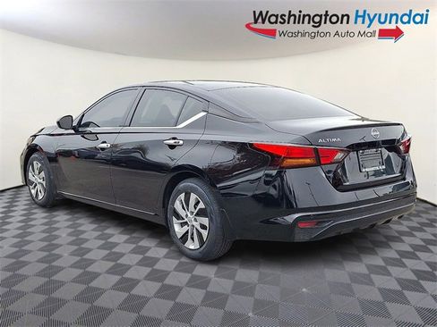 Used 2024 Nissan Altima 2.5 S image 4