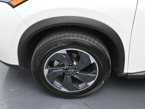 Certified 2024 Nissan Rogue SV image 10