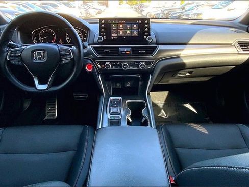 Used 2018 Honda Accord Sport image 12
