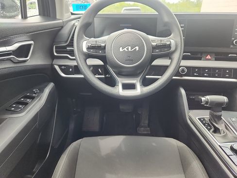 Used 2024 Kia Sportage LX AWD/4WD image 10