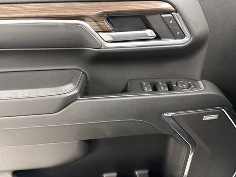 Used 2024 Chevrolet Silverado 1500 LT Trail Boss w/ LT Trail Boss Premium Package image 11