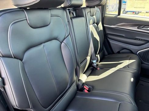 New 2026 Jeep Grand Cherokee Limited w/ Trailer Tow Package image 21