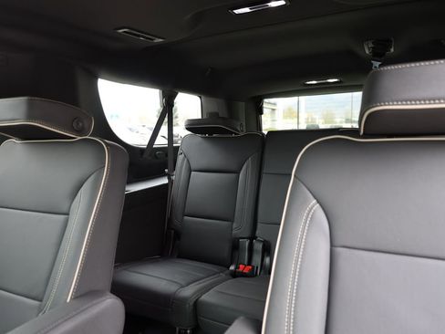 New 2026 GMC Yukon XL Elevation image 19