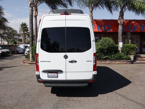 Used 2019 Mercedes-Benz Sprinter 2500 image 7