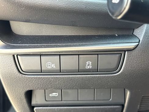 Used 2025 MAZDA MAZDA3 s FWD image 29