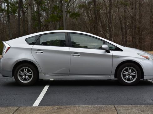 Used 2010 Toyota Prius One image 4