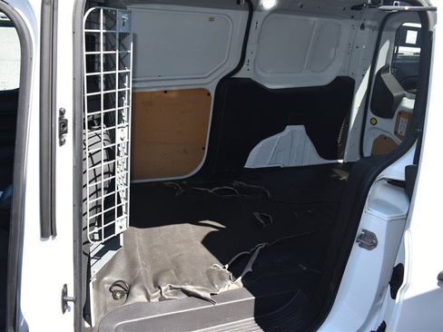 Used 2018 Ford Transit Connect XLT FWD image 17