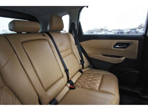 Used 2023 Nissan Rogue Platinum w/ Platinum Premium Package image 13