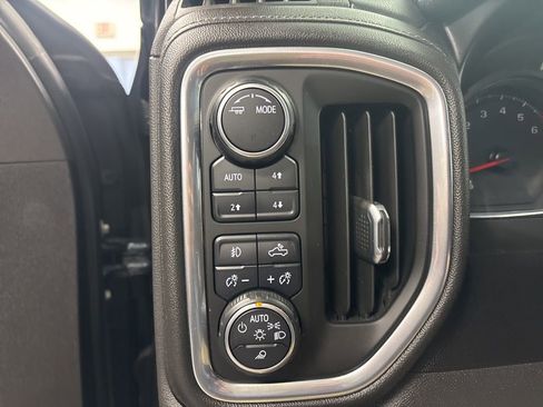 Used 2020 Chevrolet Silverado 1500 LTZ w/ LTZ Texas Edition AWD/4WD image 17