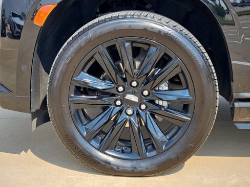 Used 2024 Cadillac Escalade Sport w/ Touring Package AWD/4WD image 12