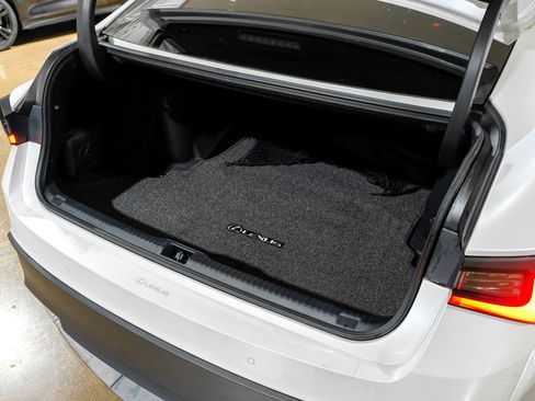 Used 2024 Lexus IS 300 w/ Comfort Package image 58