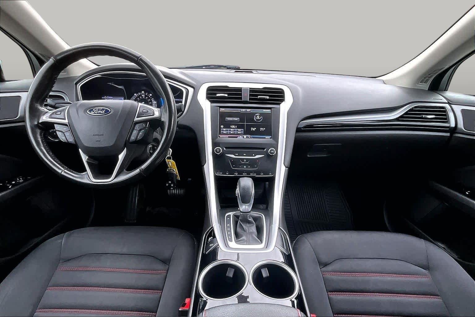 Used 2013 Ford Fusion SE FWD image 16