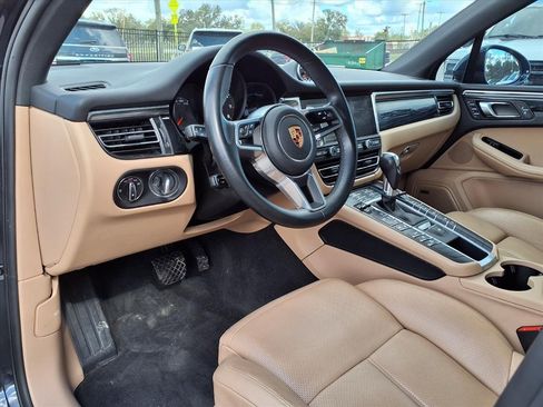 Used 2020 Porsche Macan image 22