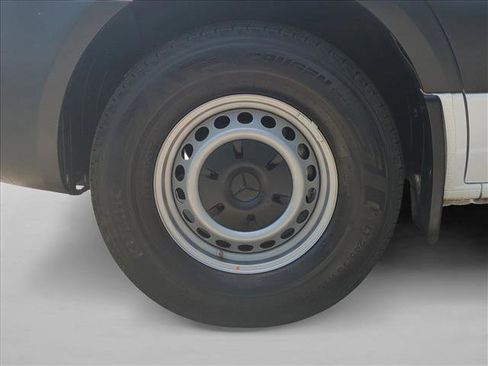 Used 2023 Mercedes-Benz Sprinter 2500 image 22