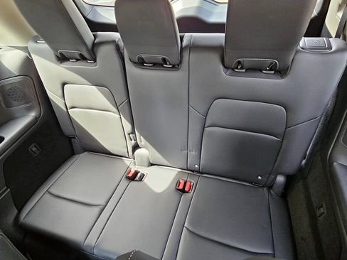 New 2026 Nissan Pathfinder Platinum w/ Accent Package AWD/4WD image 18