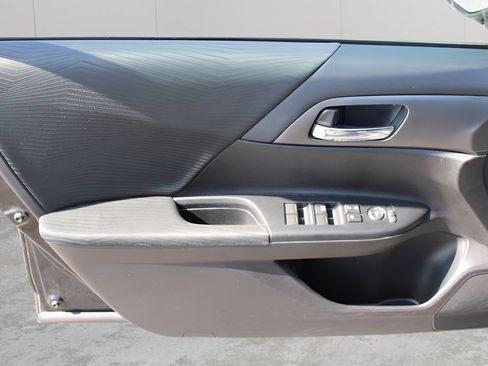 Used 2015 Honda Accord LX image 18