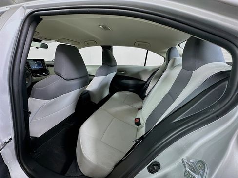 Used 2020 Toyota Corolla L image 4