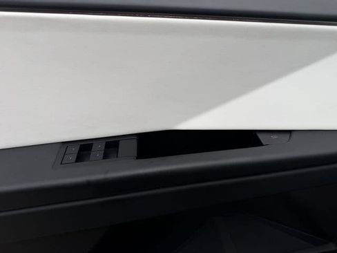 Used 2024 Tesla Cybertruck AWD Crew Cab image 22