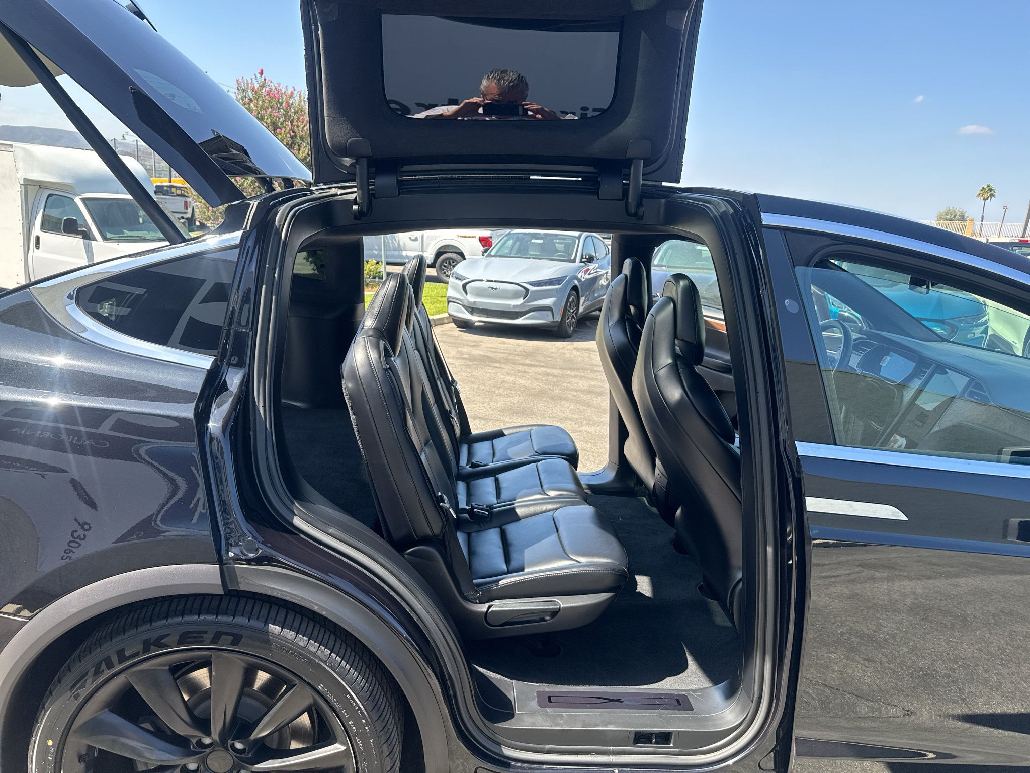Used 2018 Tesla Model X 100D AWD/4WD image 23