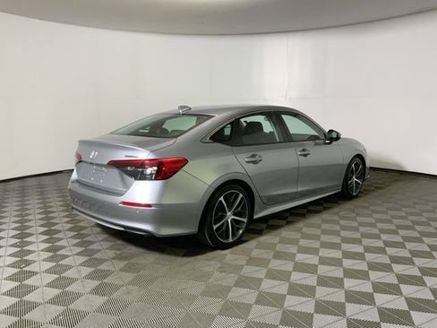 Used 2023 Honda Civic Touring image 5