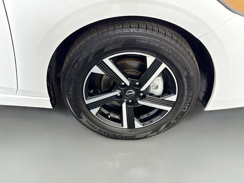 Used 2024 Nissan Sentra SV FWD image 32