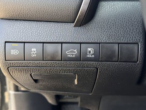Used 2021 Toyota Camry XSE FWD image 23