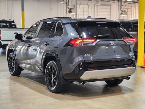Used 2023 Toyota RAV4 SE AWD/4WD image 11