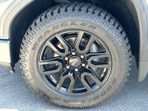 Used 2021 GMC Sierra 1500 Elevation w/ Preferred Package AWD/4WD image 32
